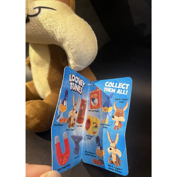 Looney Tunes Mug | Merry Wittle Christmas | VTG '95 | Bonus: Wylie Coyote Plush - Picture 3 of 12